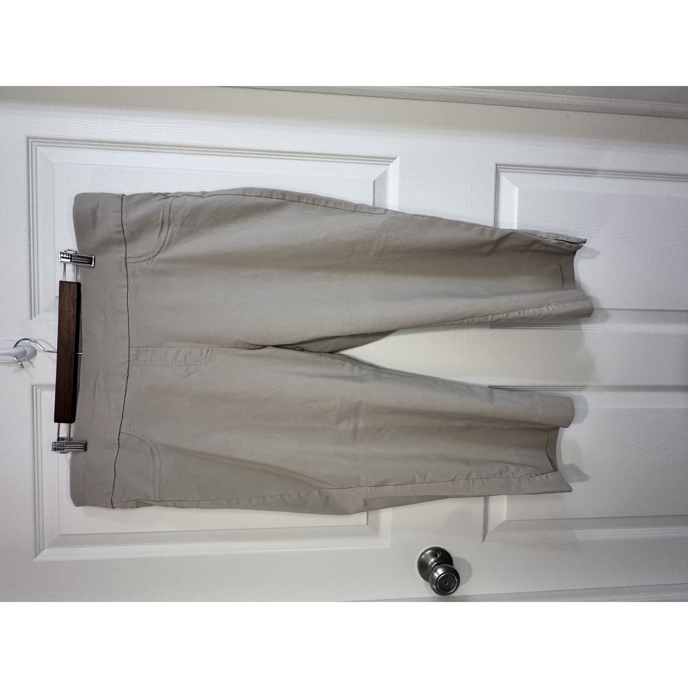 Ruby Rd Khaki/Tan Stretchy Capri 22W